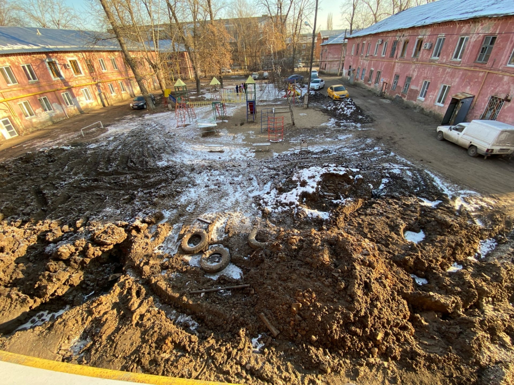 Новое коммунальное варварство: в Самаре «разбомбили» жилой двор на Рыльской