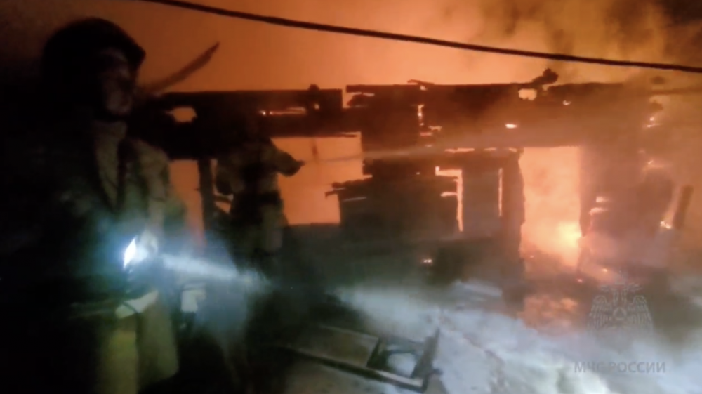 В Кинеле сегодня утром сгорели два частных дома