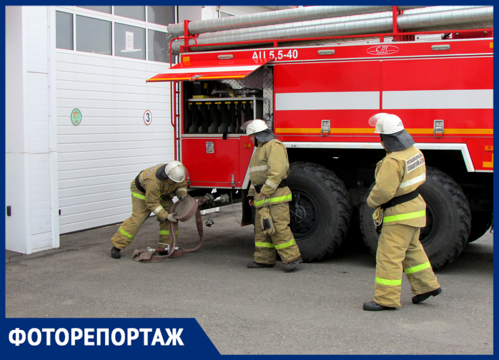 «Знаю, как потушить любой пожар стаканом воды»: в Самарской области отметили День пожарной охраны России