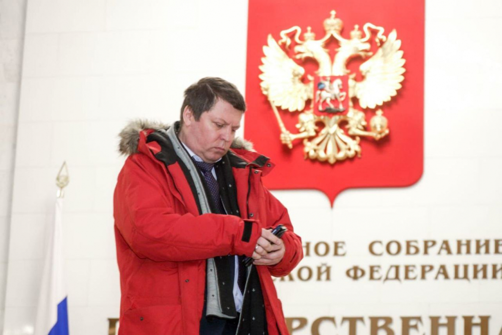 Депутат Михаил Матвеев показал, что повезёт из Самары в Москву
