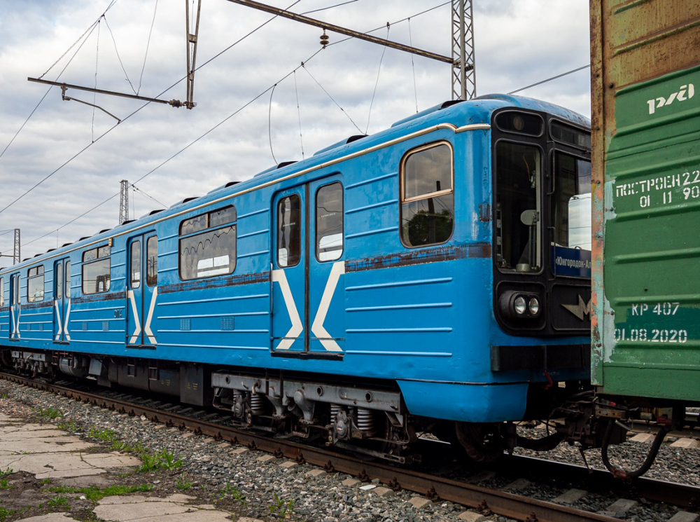 Прямые поезда самара. 81-717 КВР Самара. 81 717 Самарский. Транспортировка вагонов метро. РК 81-717.