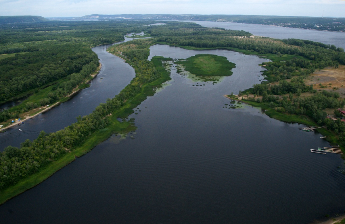 Волга Излучина реки. Изгиб Волги. Поволжье. Река белая самая длинная река. Volga is longest river