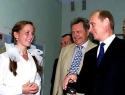25 лет назад Владимир Путин посетил школу в селе Кузькино Самарской области