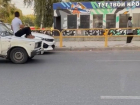 «Не думал о последствиях»: мигранту, который прокатился на капоте автомобиля назначили штраф в размере 1000 рублей