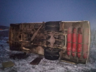 Взрыва избежали чудом: в Самарской области перевернулся автобус с 20 пассажирами