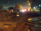 Женщина на «Рено» «нырнула» в дорожную яму на улице Таганской