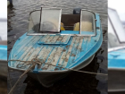 На Волге в Самаре обнаружили лодку с включённым мотором и привязанным к ней трупом