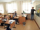 «Родители становятся репетиторами»: в школах Самары и Тольятти началась дистанционка