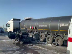 Два человека погибли в ДТП на самарской трассе с «семеркой», КАМАЗом и «Вольво»