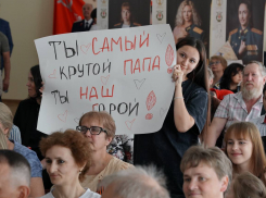 «Привет, сын, береги себя»: участники СВО из Самарской области пообщались с родными по телемосту.