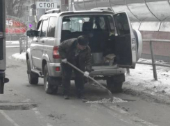 Самарцы принялись чинить дороги самостоятельно 