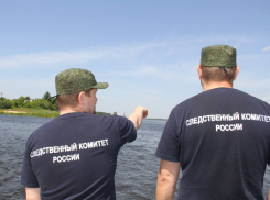В Саратовском водохранилище перевернулся катер с рыбаками, спастись удалось только одному из них