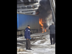 Опубликовано видео крупного пожара под Южным мостом в Самаре