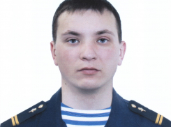 «Он знал, что борется за будущее своего сына»: в Тольятти простились с Вадимом Перекрёстовым, погибшим на Украине