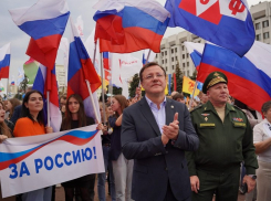 Дмитрий Азаров поручил усилить охрану общественного порядка, стратегических объектов и предприятий