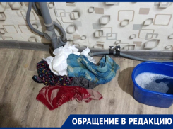 «Оно течёт из каждой щели»: большая семья в Самаре три года живёт по колено в стоках