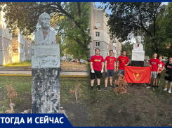 «Не расстанусь с комсомолом»: активисты привели в порядок памятник Ленину в Самаре
