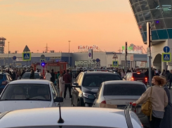В Тольятти на пожаре в крупнейшем торговом центре эвакуировали 190 человек