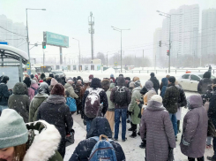 «Власти проводят над нами эксперименты»: в Самаре случился транспортный коллапс