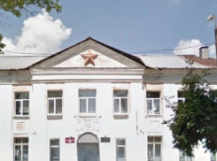 «Капитальный ремонт не проводился»: в прокуратуре рассказали о причинах обрушения потолка в школе №122