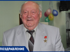 «Наш энергичный дедушка»: 11 августа день рождения отмечает Герой Соцтруда Максим Оводенко