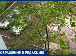 «Распахнула окно и вижу – оно»: из многоэтажки на главном шоссе Самары уже неделю течёт канализация