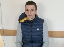 Мужчина извинился перед сотрудницей военного госпиталя в Самаре за вопросы об Украине
