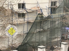 При реставрации храма в Самаре часть кровли обрушилась на строительные леса: трое пострадавших