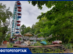 Грустные горки: вспоминаем советские аттракционы в Загородном парке и катаемся на современных в парке Гагарина