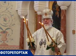 В Софийском соборе в Самаре прошла праздничная служба и освящение воды