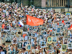 Ищут нацистов: к участникам Бессмертного полка в Самаре предъявили жёсткие требования