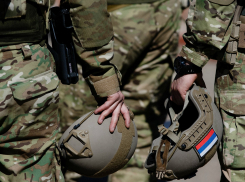 Обула роту спецназа: в Самаре супруга вице-губернатора тратит семейный бюджет на помощь армии