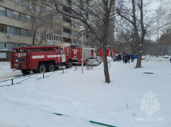 Неосторожное обращение с огнём: два человека погибли на пожаре в многоэтажке, ещё 8 – удалось спасти