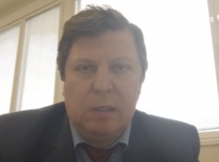«Брать грибочки?»: депутат Михаил Матвеев снова просит «помощи зала»