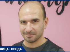 «Мужчина должен быть ухоженным»: самарец Дмитрий Литинский стал мастером маникюра
