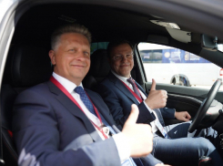 Самарский губернатор Азаров первым в России может сменить служебную Audi на Lada Vesta