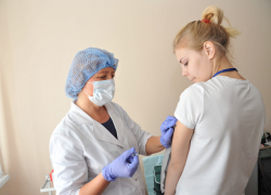289 подростков в Самарской области сделали прививку от COVID-19