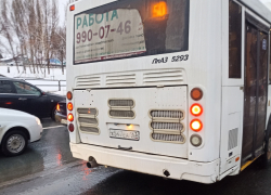«Это просто какая-то мясорубка»: жители Управы недовольны работой автобуса № 50