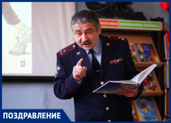 Усат, шутлив и справедлив: главный «связист» полиции Самарской области отмечает день рождения