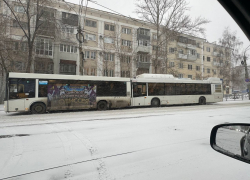В Самаре столкнулись две пары автобусов