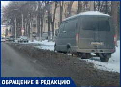 Подрядчик новый - проблемы старые: жители Кировского района жалуются на плохую уборку снега