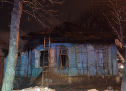 Из пожара на улице Маяковского спасли 7 человек, включая детей