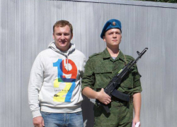 Тащил из-под обстрела товарища: на Украине погиб родной брат-десантник заместителя мэра Тольятти