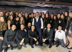 Самарские студенты спели Леониду Агутину «На сиреневой луне» после концерта