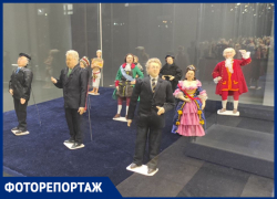 В Самару привезли куклы Ельцина и Якубовича