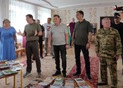 Депутат Владимир Гутенёв и Дмитрий Азаров посетили ДНР с гуманитарной миссией