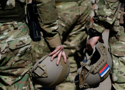 Обула роту спецназа: в Самаре супруга вице-губернатора тратит семейный бюджет на помощь армии