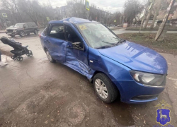Три человека пострадали в аварии на улице Вольской в Самаре