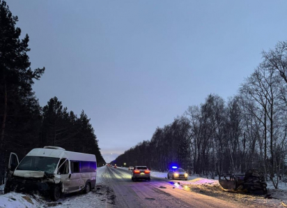 Водитель погиб в горящей легковушке во время ДТП в Ставропольском районе