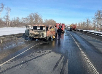 В Сергиевском районе на трассе сгорел УАЗ